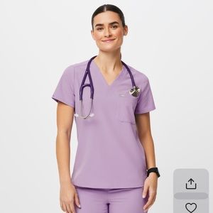 Women’s Lavender Dew Scrub Top
